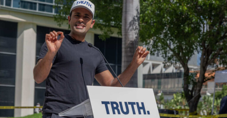 Vivek Says the Establishment Won’t Let Either Biden or Trump Get Close to Winning