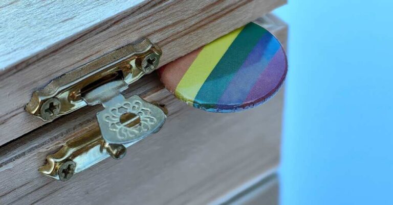 Why Does Tim Walz Have Dollar Bills in His Belt as He’s Dancing in This Clip?